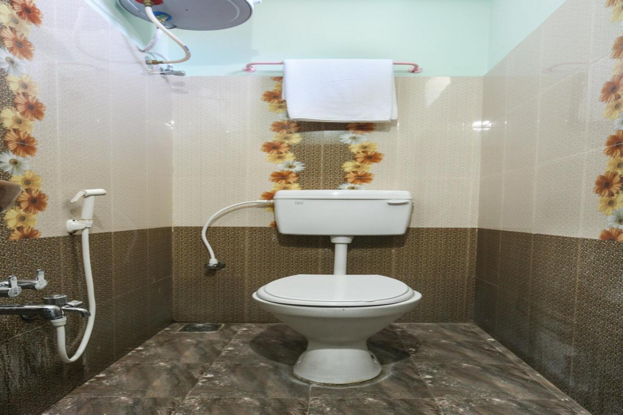 צ'נאי Oyo Modern Guest House מראה חיצוני תמונה
